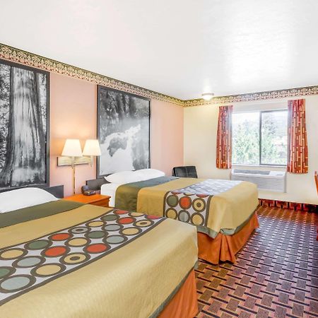 Super 8 By Wyndham Grants Pass Motel Eksteriør billede