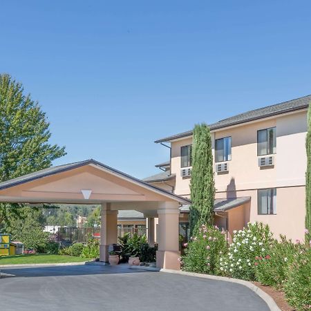 Super 8 By Wyndham Grants Pass Motel Eksteriør billede