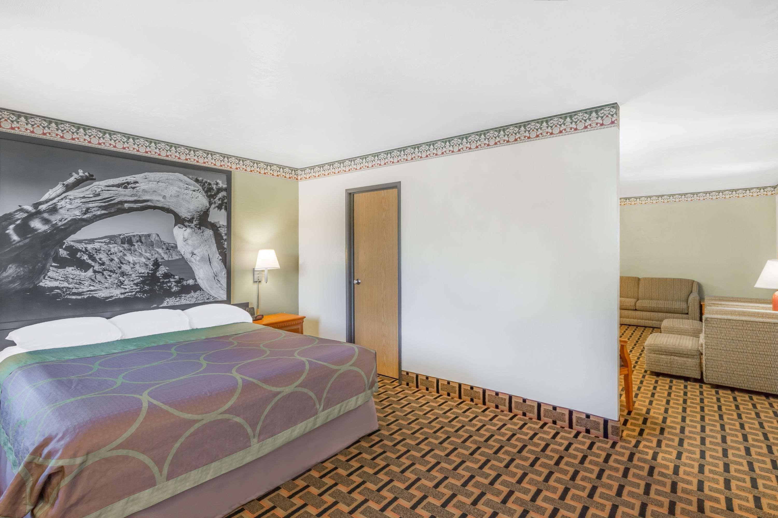 Super 8 By Wyndham Grants Pass Motel Eksteriør billede